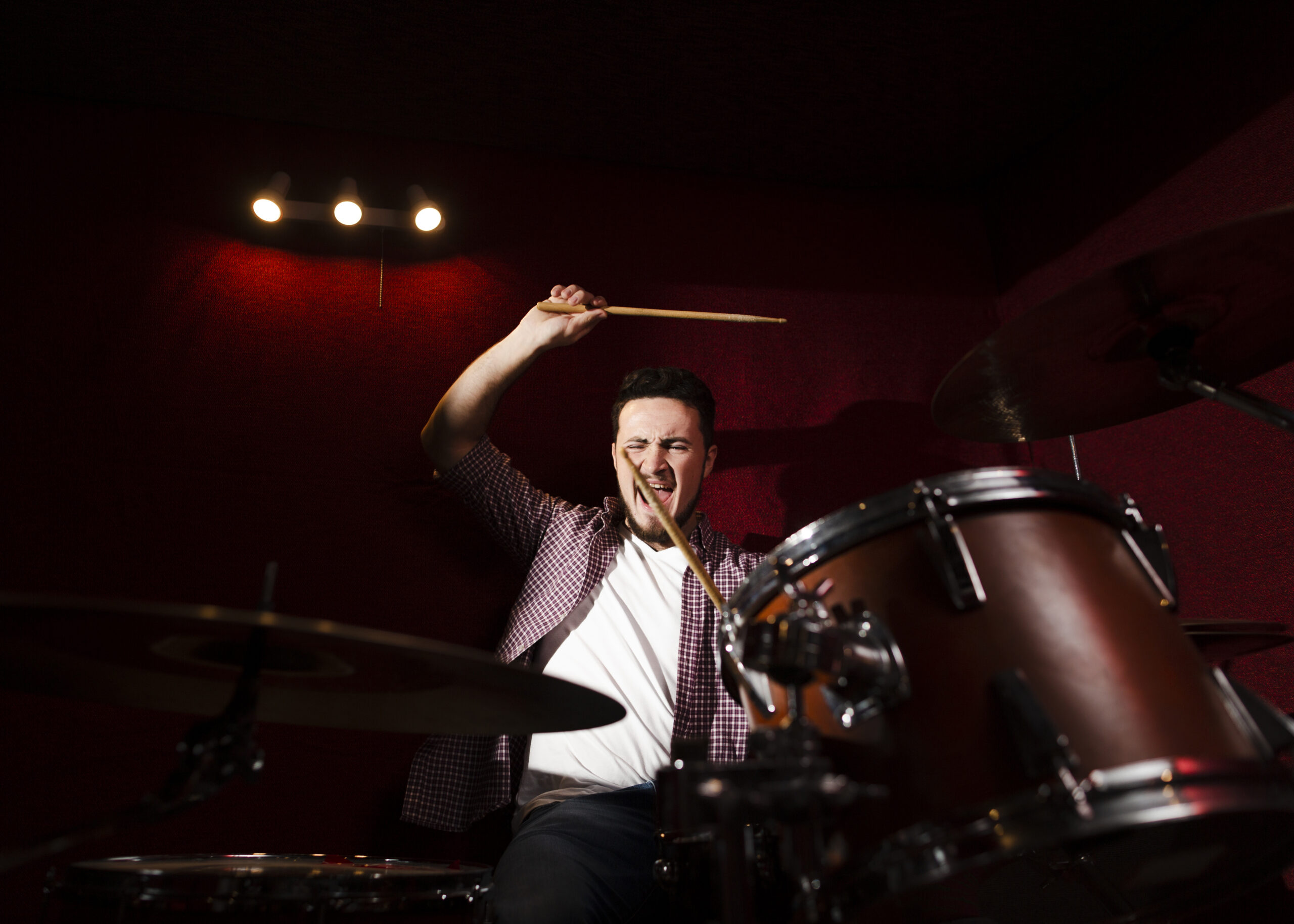 Terapie prin muzică: Cum te poate salva rock-ul în lupta cu anxietatea și depresia Terapie prin muzică: Cum te poate salva rock-ul în lupta cu anxietatea și depresia