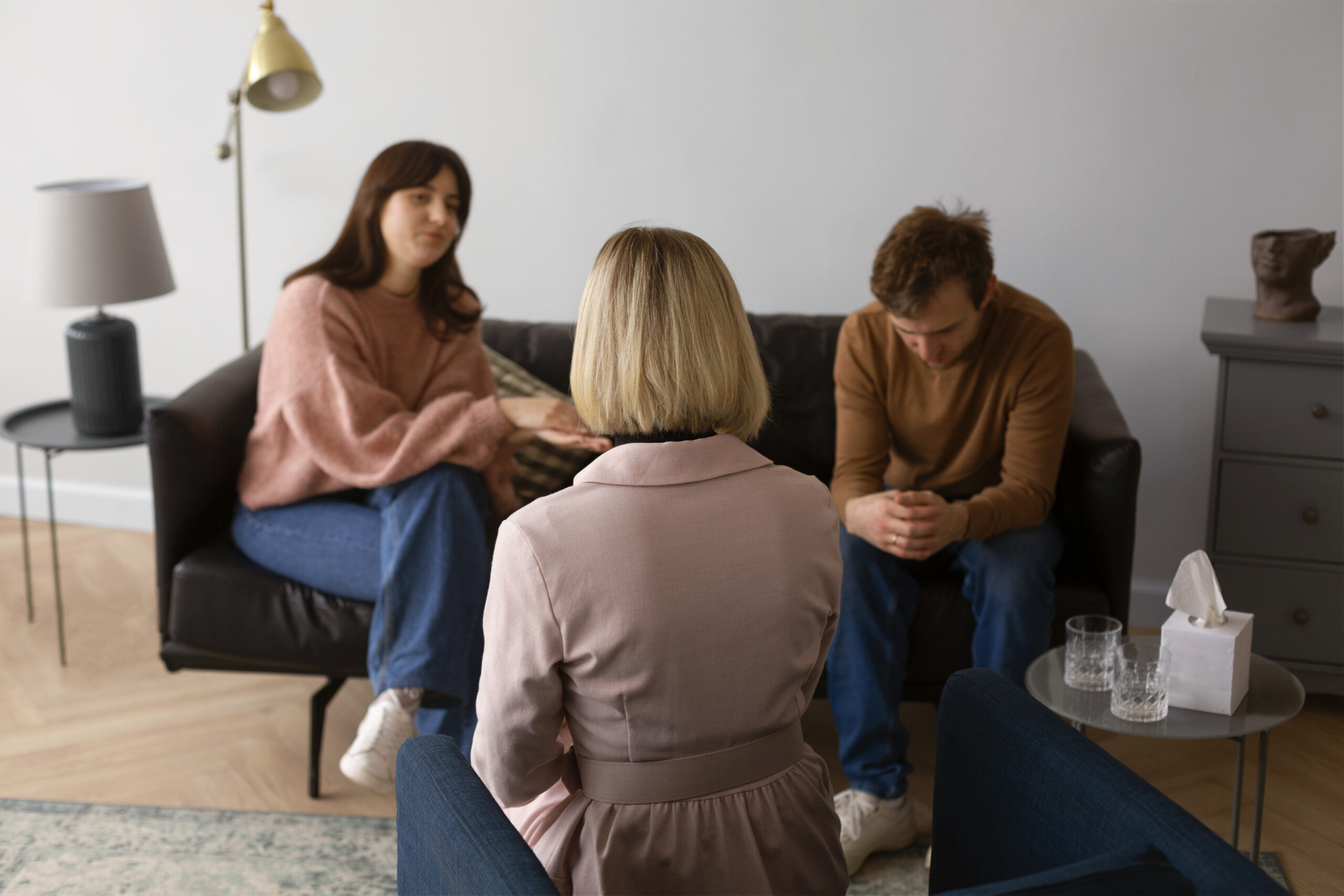 Terapia de cuplu și abordările moderne pentru o relație mai puternică Terapia de cuplu și abordările moderne pentru o relație mai puternică