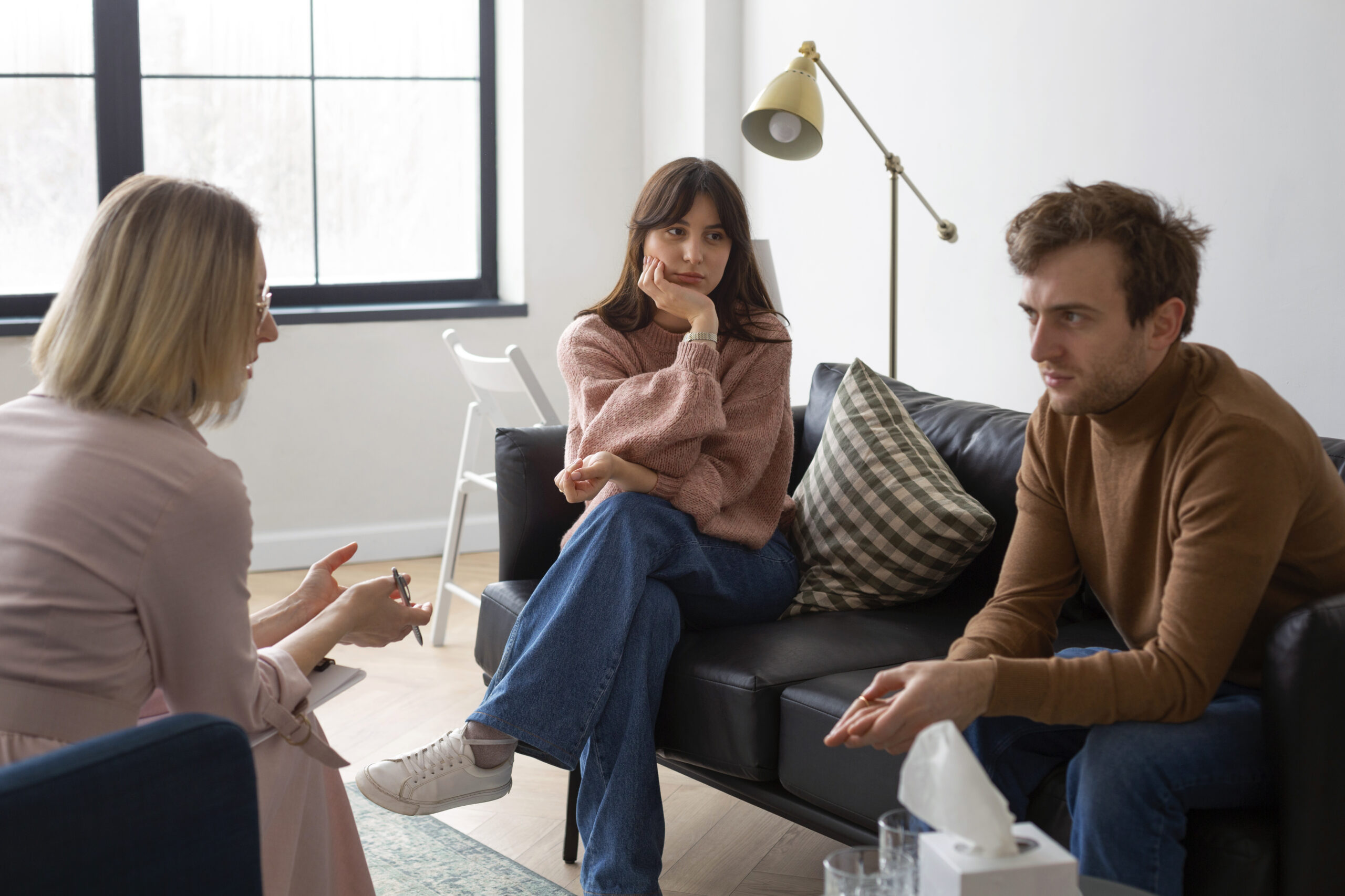 Terapia de cuplu: necesitate sau modă? O analiză critică a rolului relației terapeutice