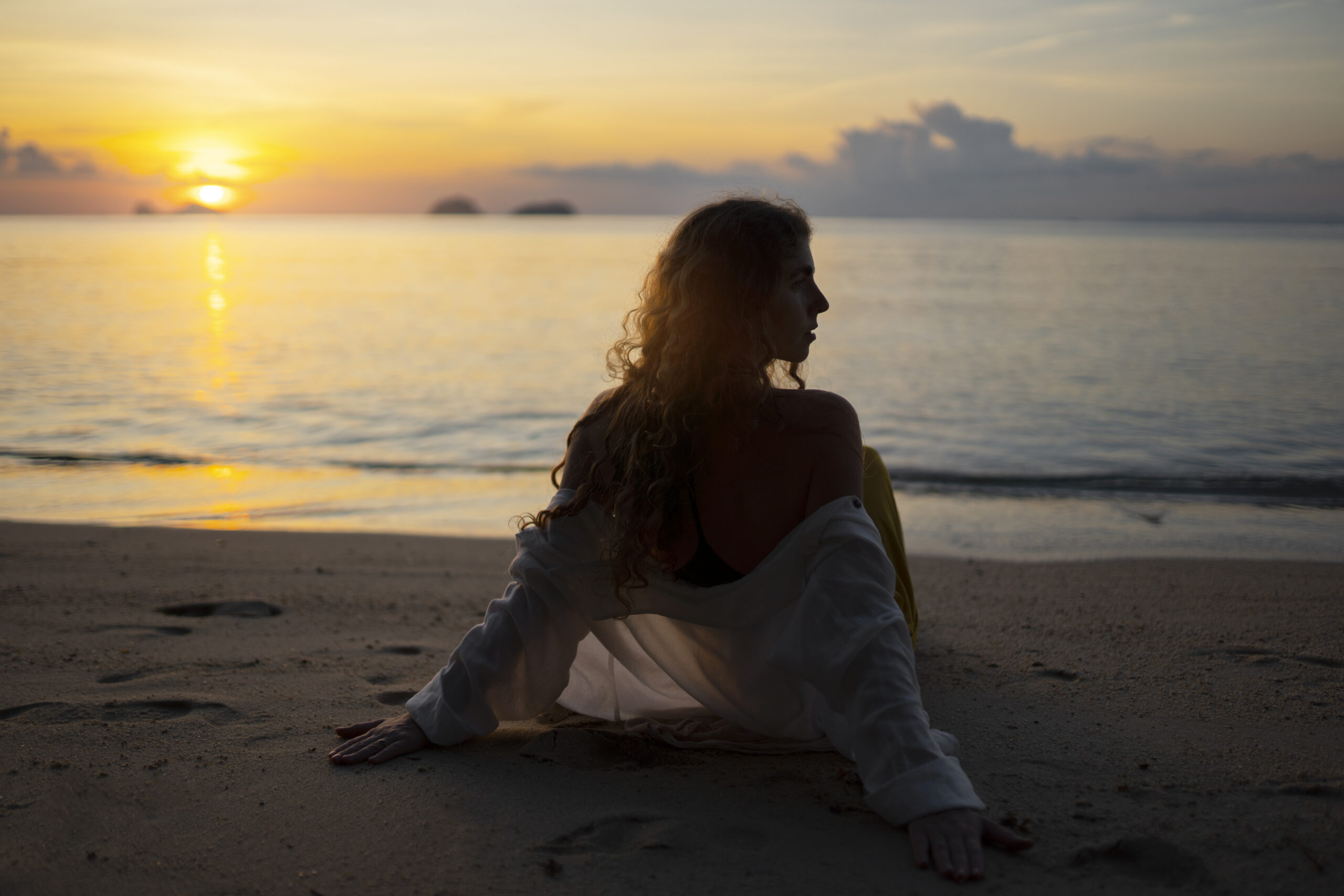 Singurătatea fără prieteni: impactul real asupra sănătății mintale