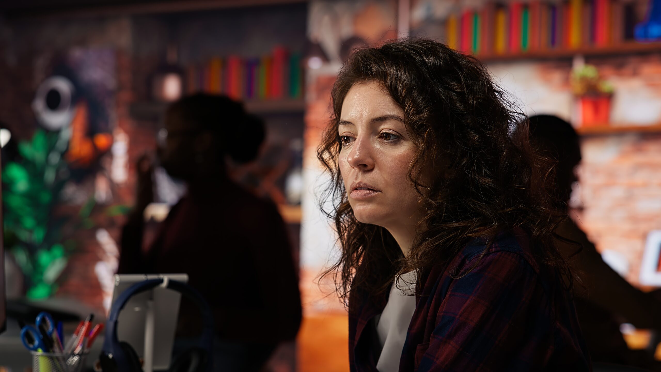 Cum să recunoști gaslighting-ul: ghid practic din perspectiva unui terapeut Gaslighting: ce este și cum se manifestă