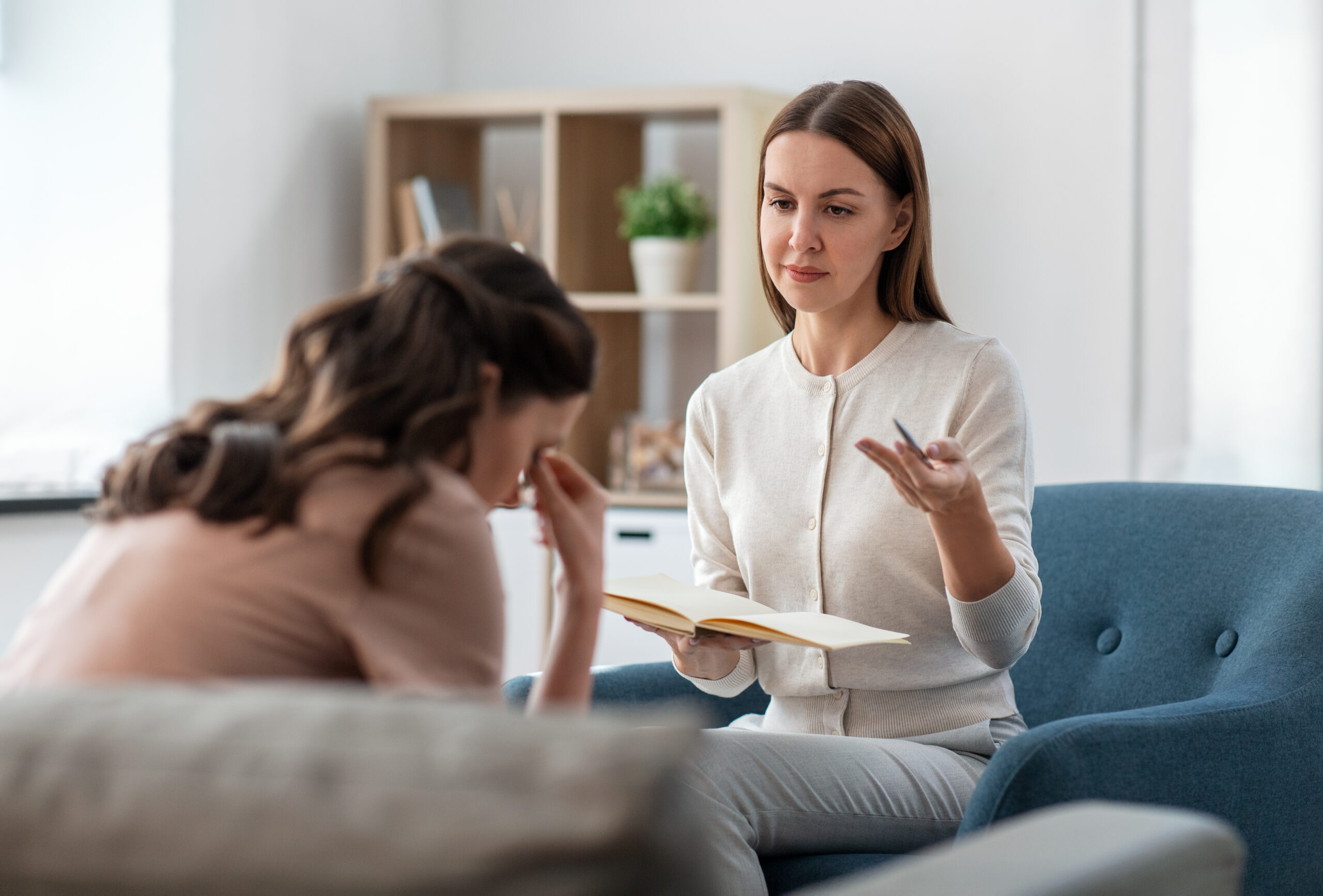Atitudinea terapeutului: intervenție rapidă sau proces relațional?
