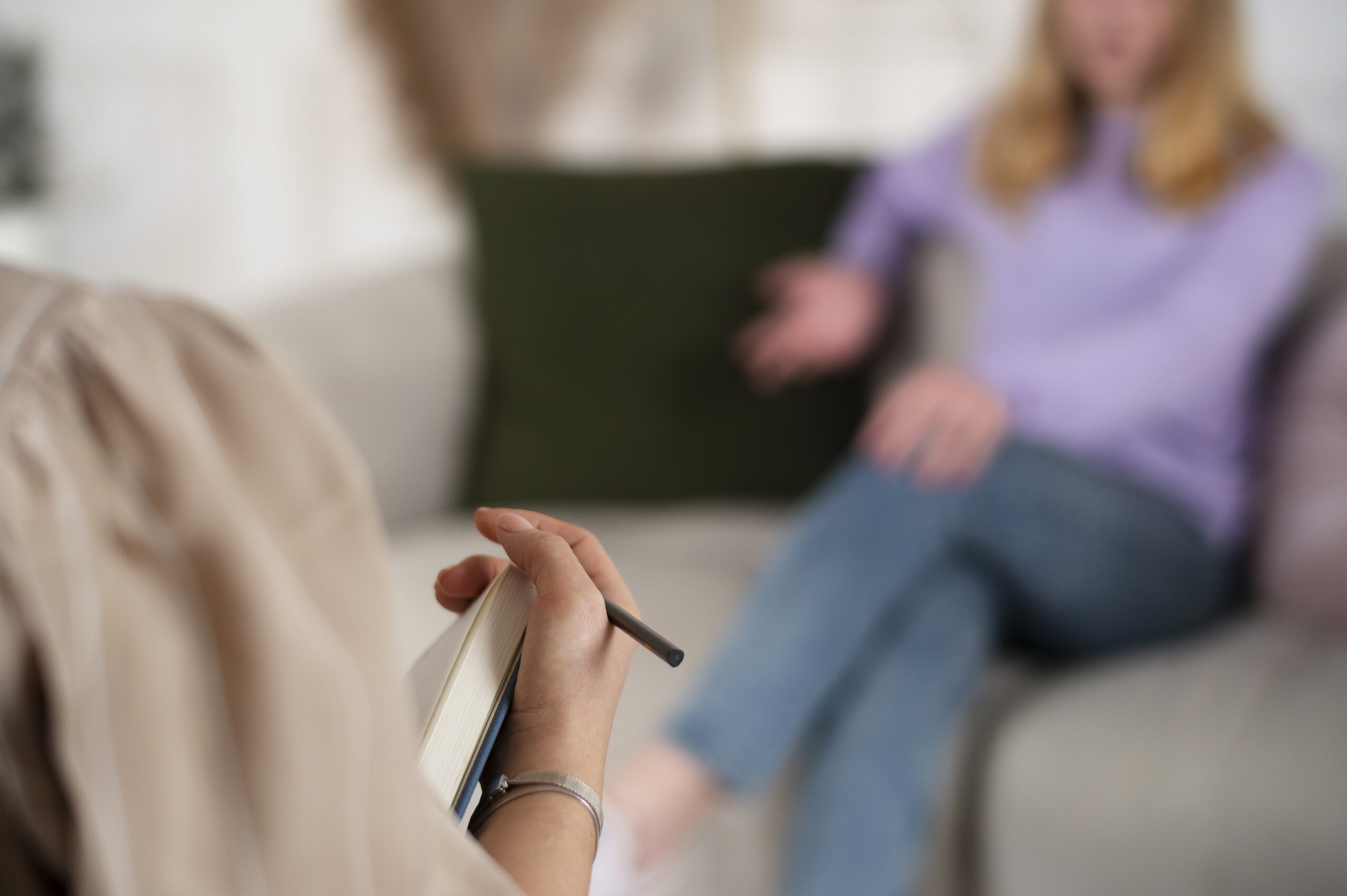 Sided View Young Girl Talking Therapist Scaled