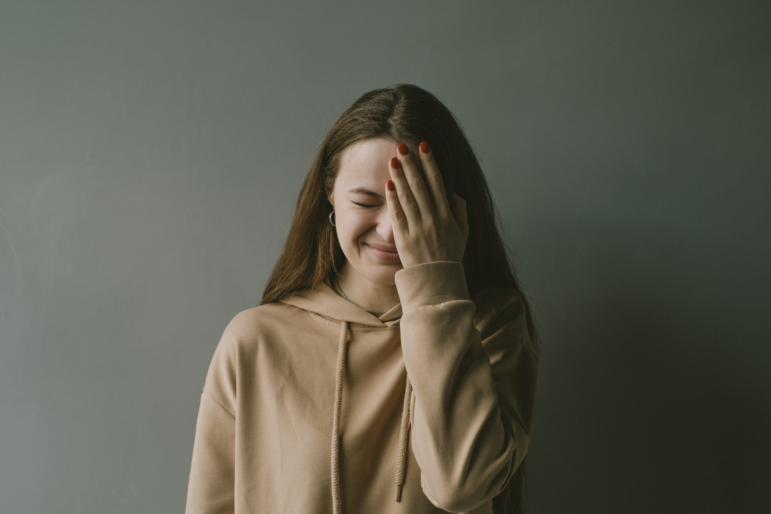 Bipolaritate: cum navigăm gândurile, granițele și complexitatea interioară prin observare și diferențiere